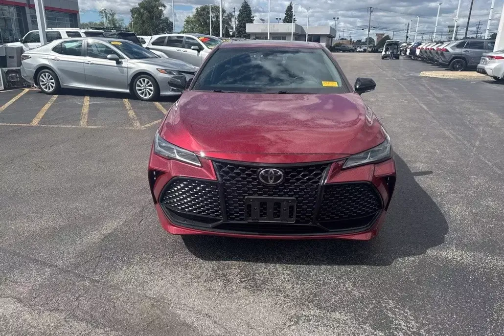 2019 Toyota Avalon Touring photo 1