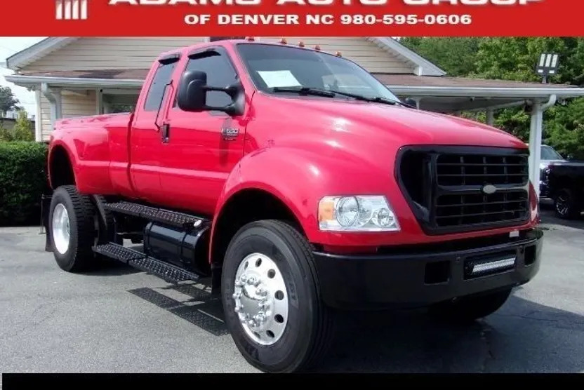 2001 Ford F-650 photo 1