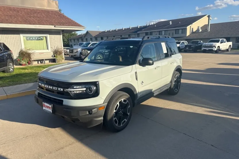 2024 Ford Bronco Sport Outer Banks photo 1