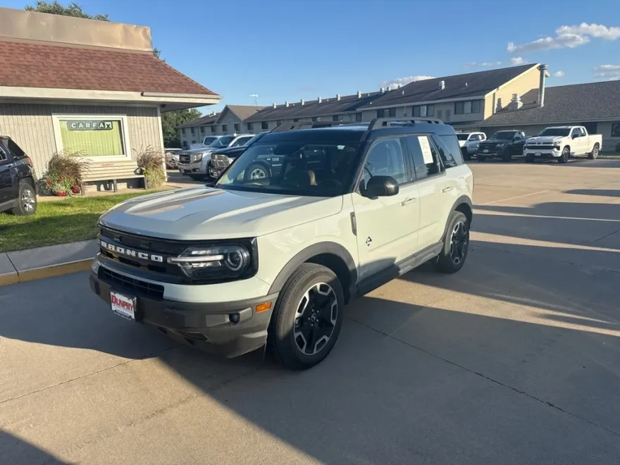 2024 Ford Bronco Sport Outer Banks photo 1