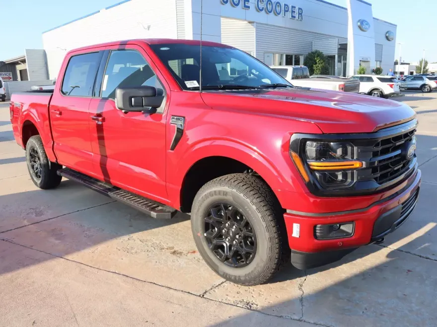 2025 Ford F-150 XLT photo 1