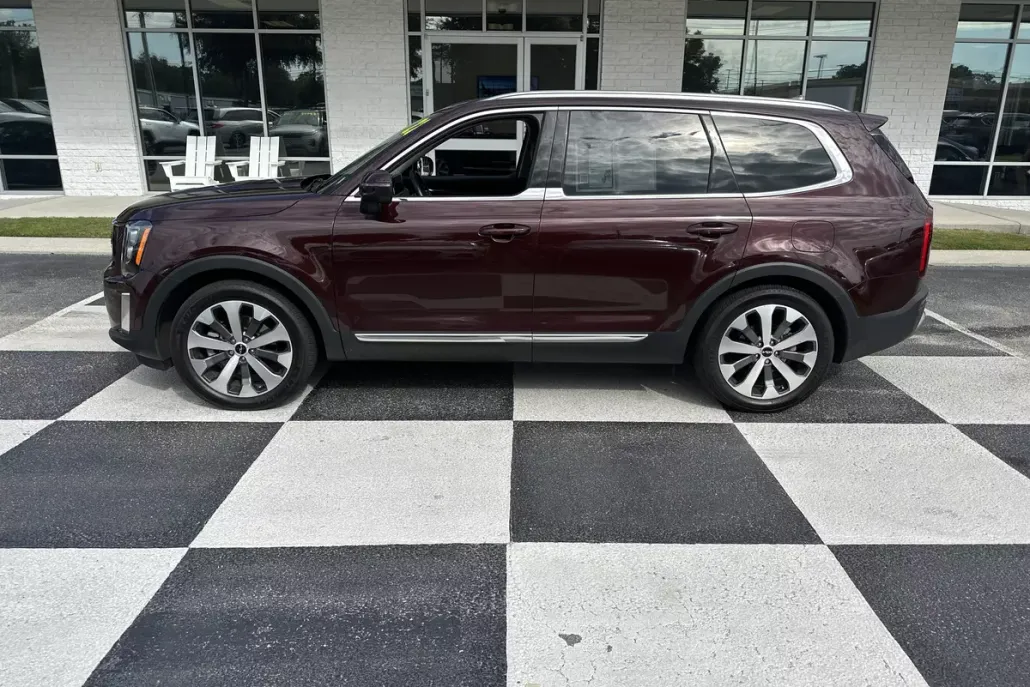 2022 Kia Telluride EX photo 1