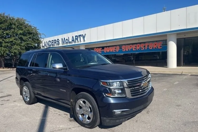 2017 Chevrolet Tahoe Premier photo 1