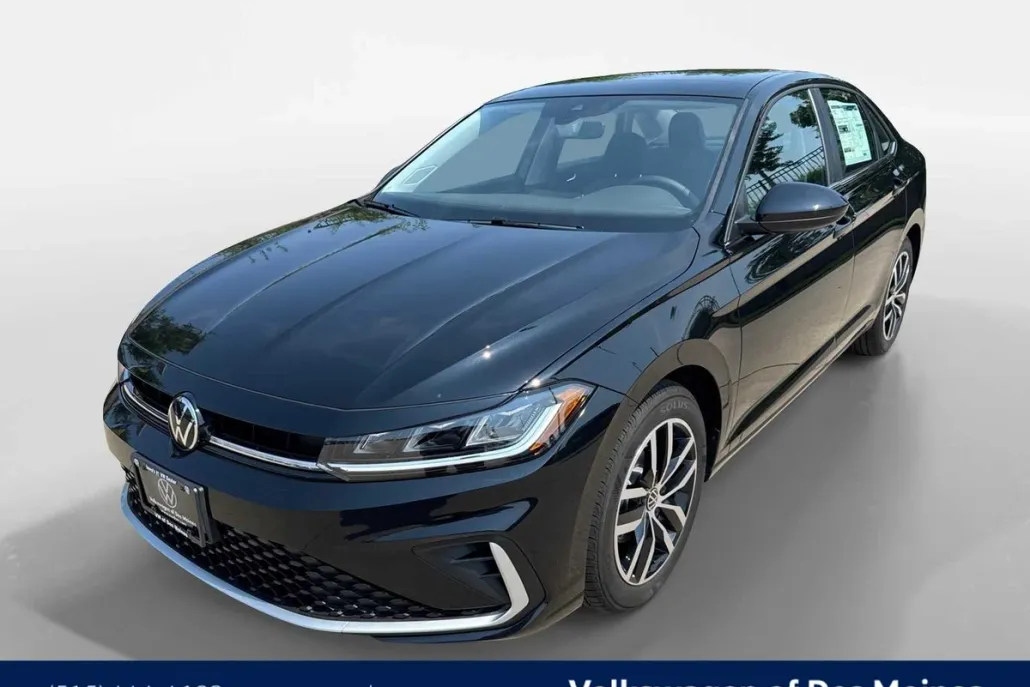 2025 Volkswagen Jetta SE photo 1