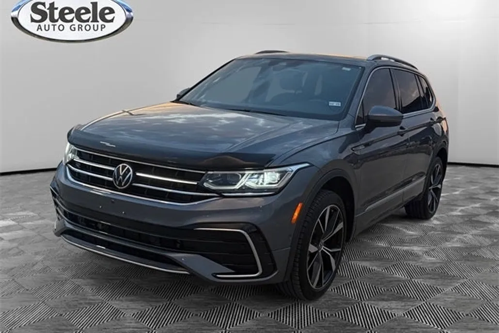 2023 Volkswagen Tiguan SEL R-Line Black photo 1