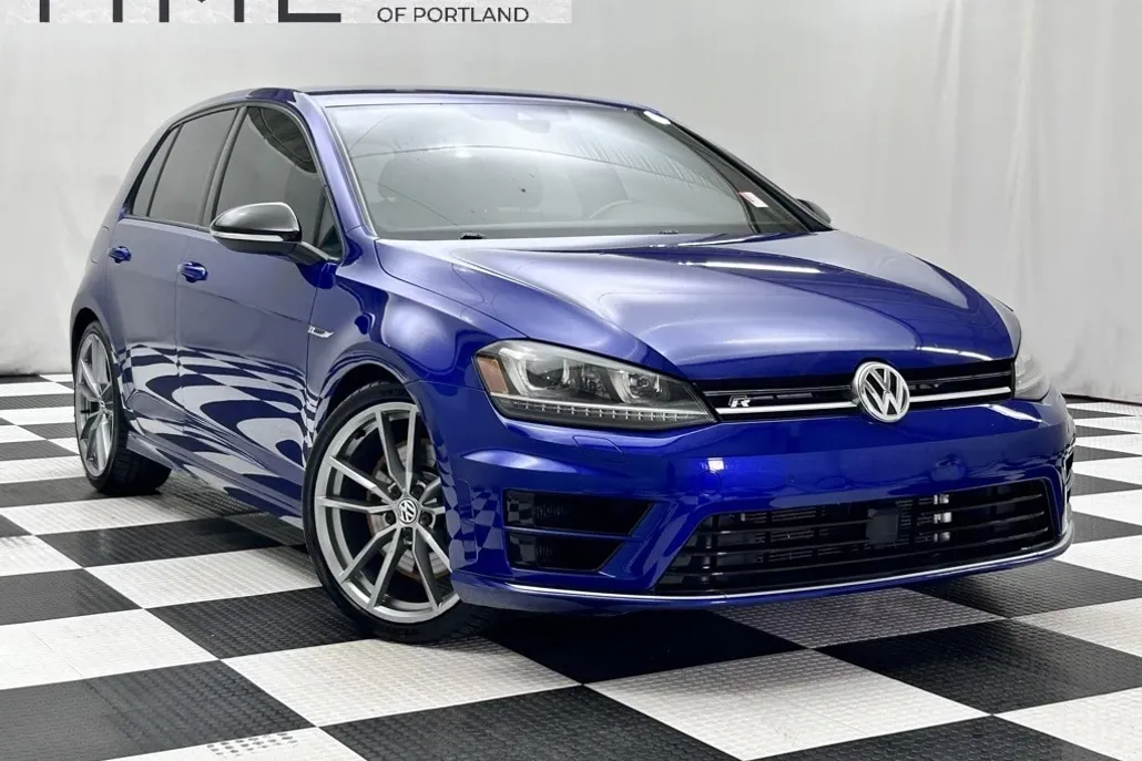 2017 Volkswagen Golf R 4Motion photo 1