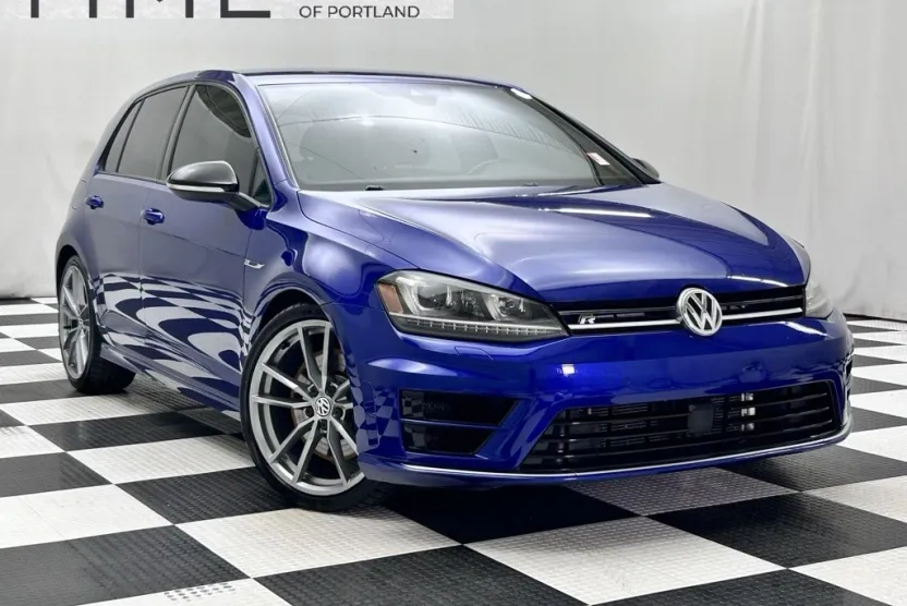 2017 Volkswagen Golf R 4Motion photo 1