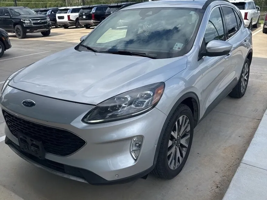 2020 Ford Escape Titanium photo 1