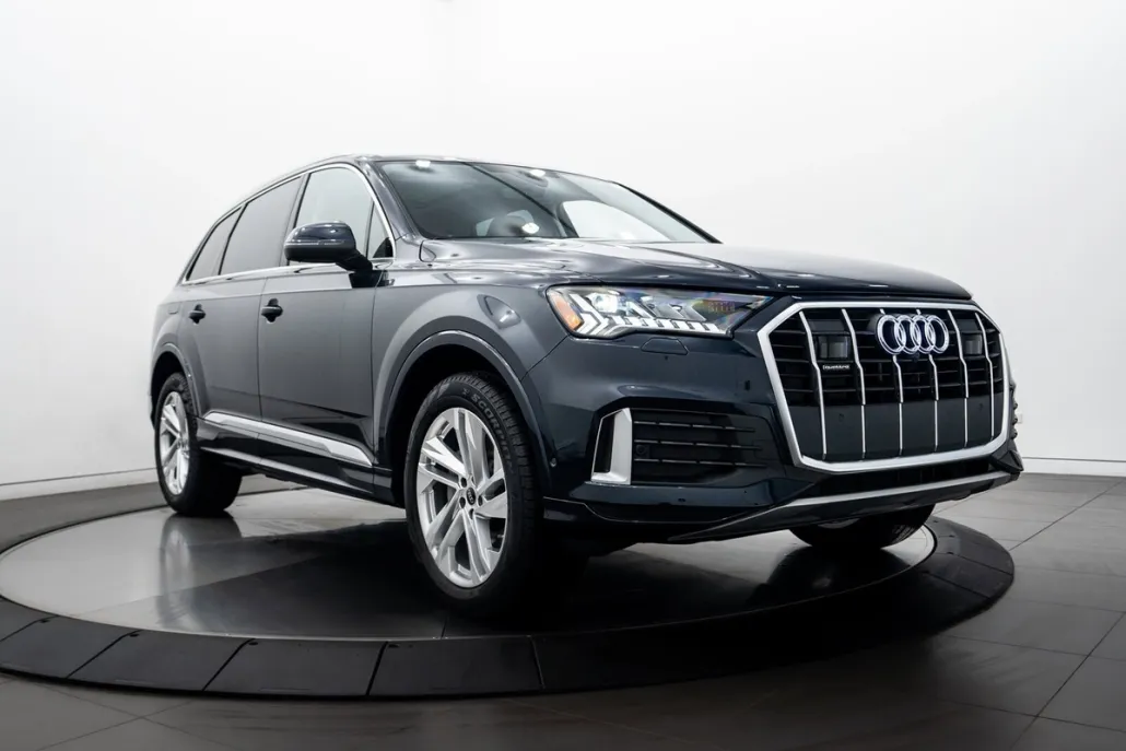 2024 Audi Q7 45 Premium Plus photo 1