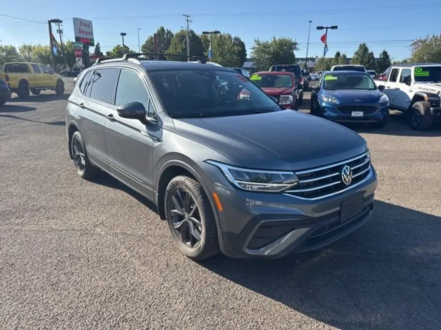 2024 Volkswagen Tiguan SE Wolfsburg Edition photo 1