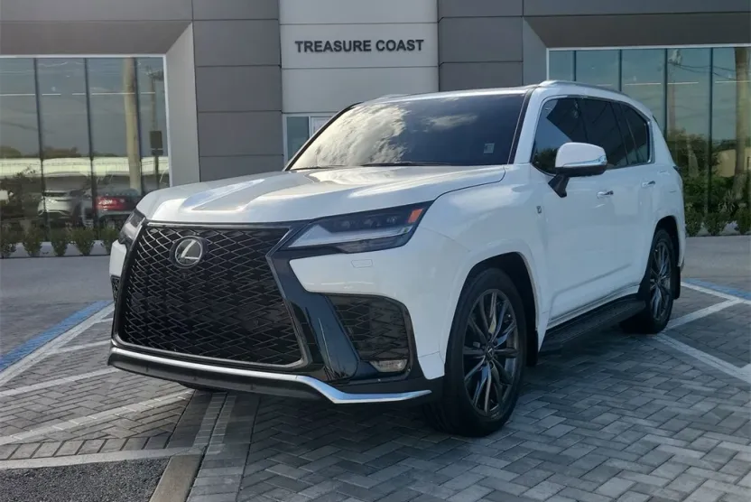 2024 Lexus LX 600 F SPORT photo 1