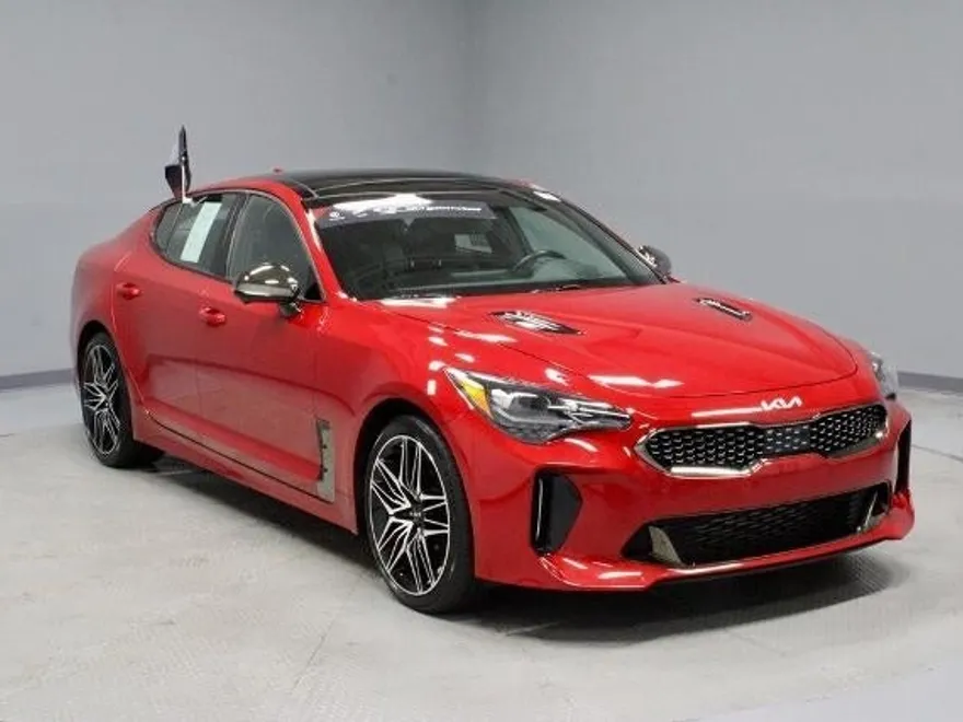 2023 Kia Stinger GT2 photo 1