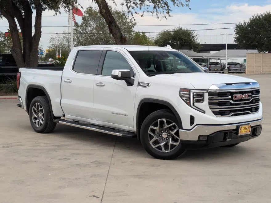 2024 Gmc Sierra 1500 SLT photo 1
