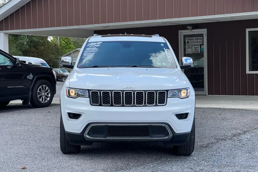 2019 Jeep Grand Cherokee Limited photo 1