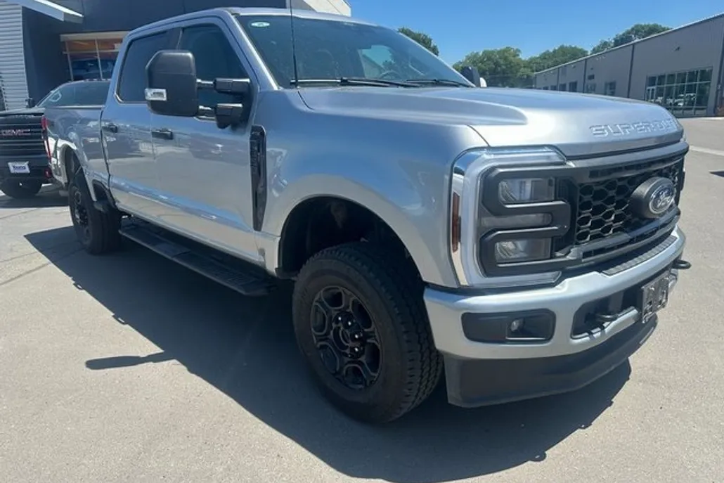 2024 Ford F-350 XL photo 1