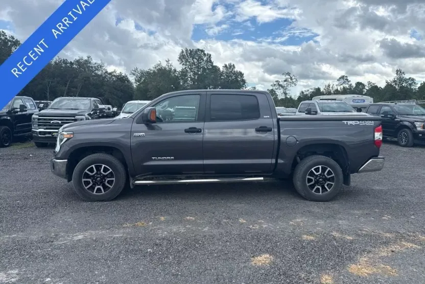 2019 Toyota Tundra SR5 CrewMax photo 1