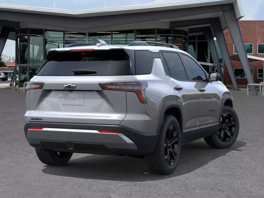 2026 Chevrolet Equinox LT photo 1