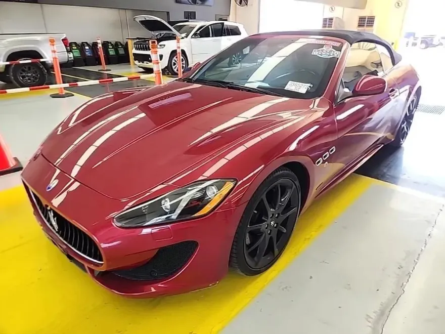 2013 Maserati Granturismo Sport photo 1
