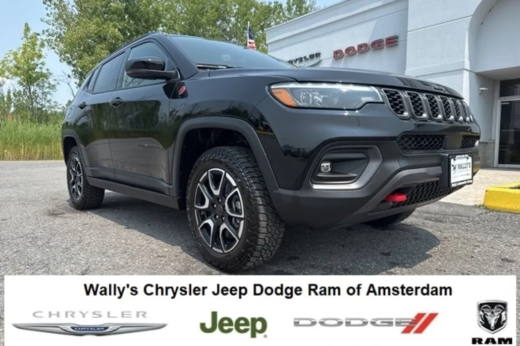2025 Jeep Compass Trailhawk photo 1