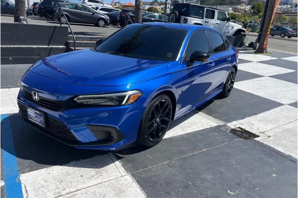 2024 Honda Civic Sport photo 1