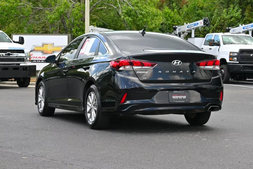 2018 Hyundai Sonata SE photo 1