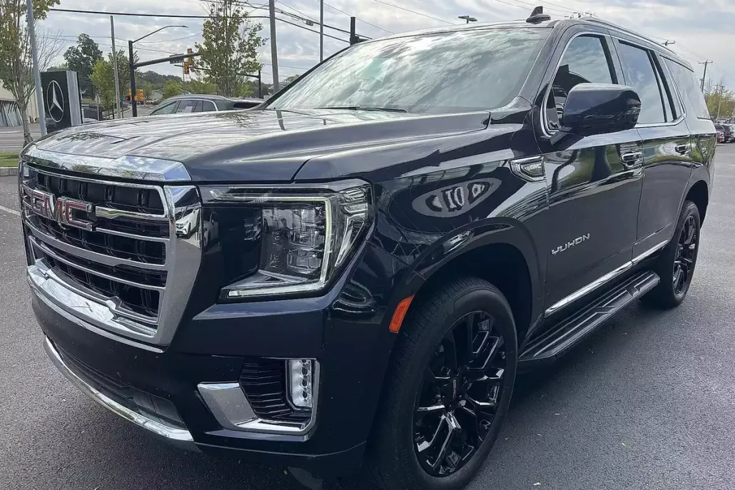 2023 Gmc Yukon SLT photo 1