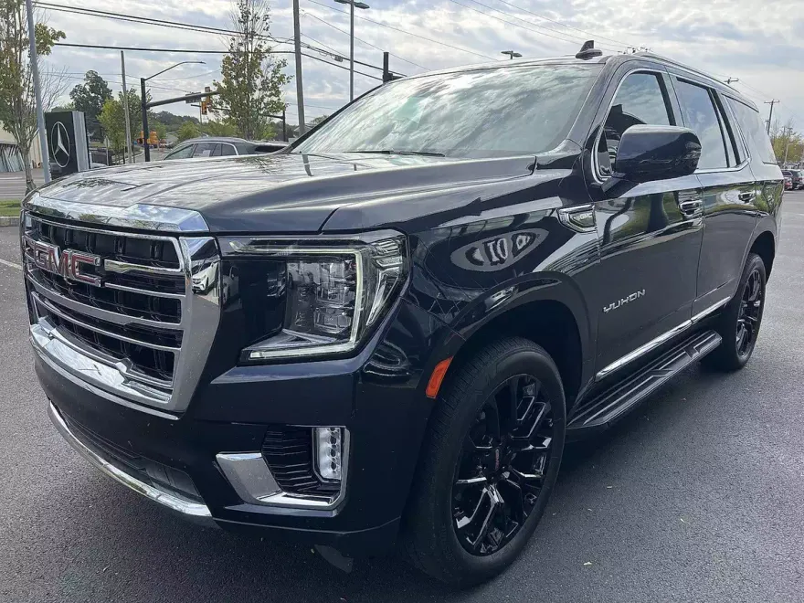 2023 Gmc Yukon SLT photo 1