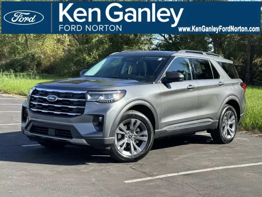 2025 Ford Explorer photo 1