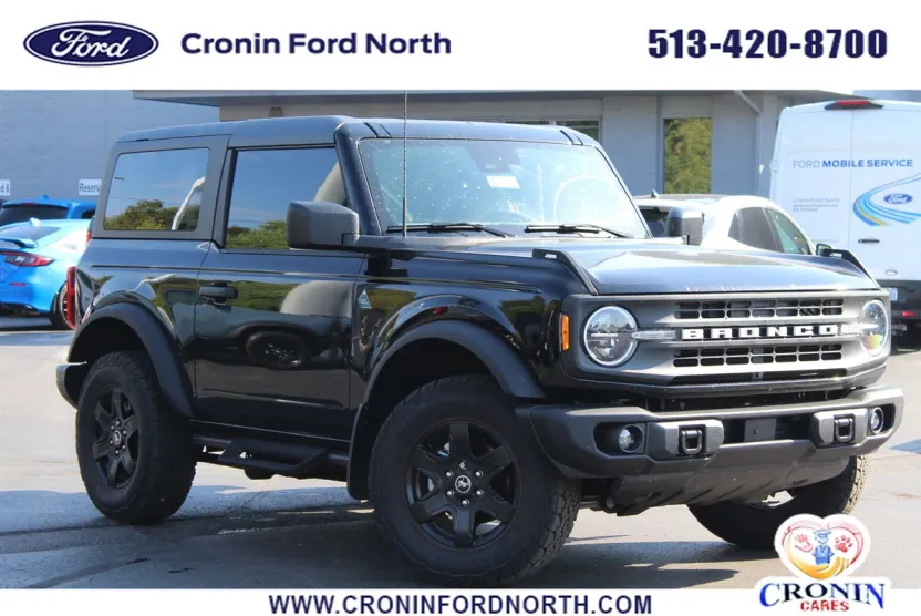 2024 Ford Bronco Black Diamond photo 1