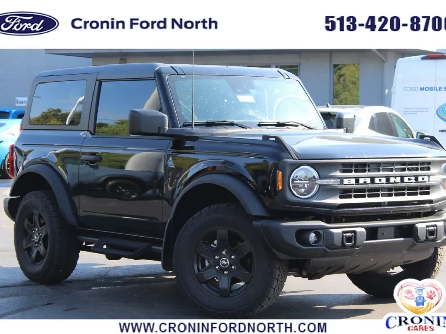 2024 Ford Bronco Black Diamond photo 1