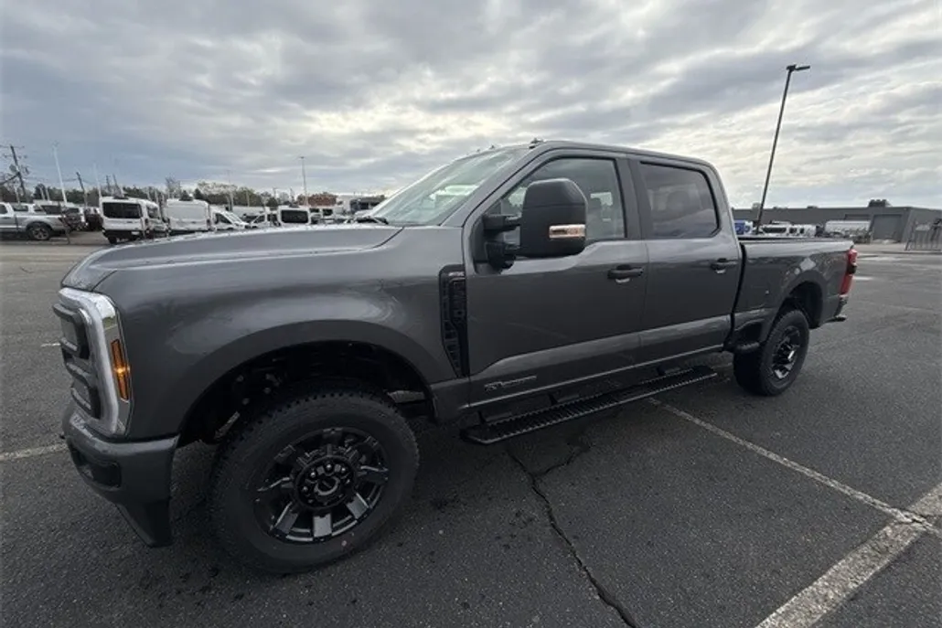 2025 Ford F-250 XL photo 1