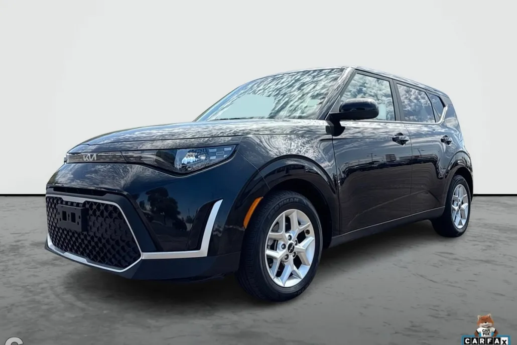 2023 Kia Soul LX S photo 1