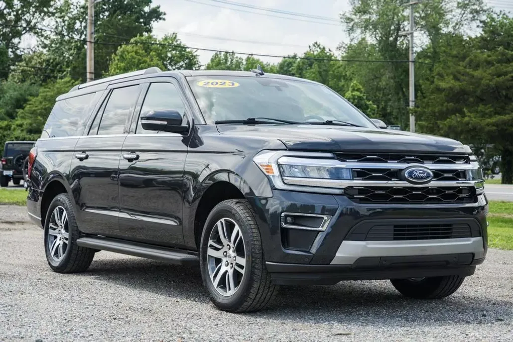 2024 Ford Expedition MAX Limited photo 1