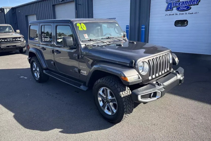 2020 Jeep Wrangler Unlimited Sahara photo 1