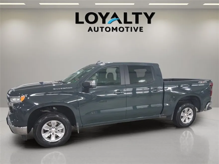 2025 Chevrolet Silverado 1500 LT photo 1
