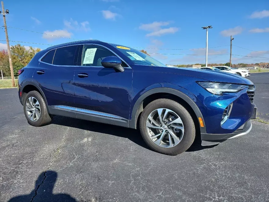 2023 Buick Envision Essence photo 1