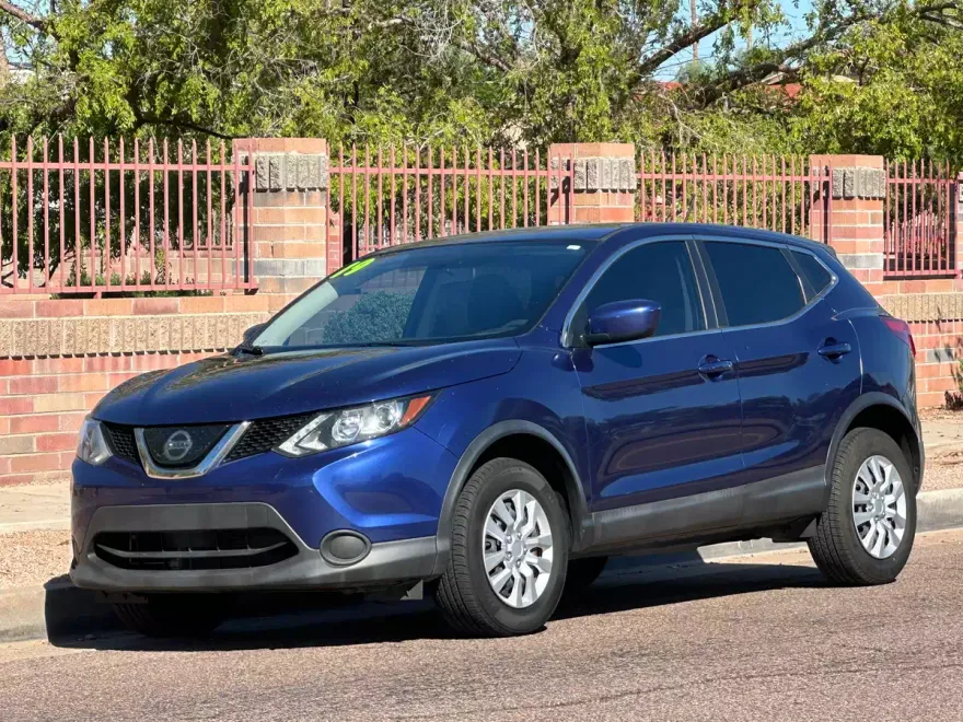 2019 Nissan Rogue S photo 1