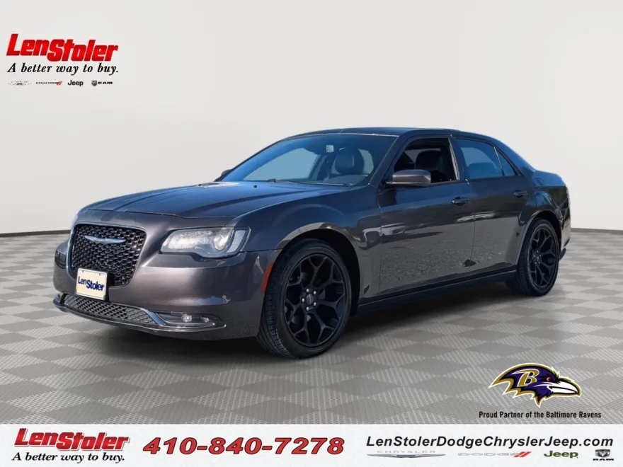 2019 Chrysler 300 LX photo 1