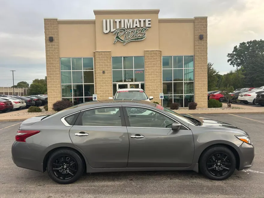 2018 Nissan Altima 2.5 S photo 1