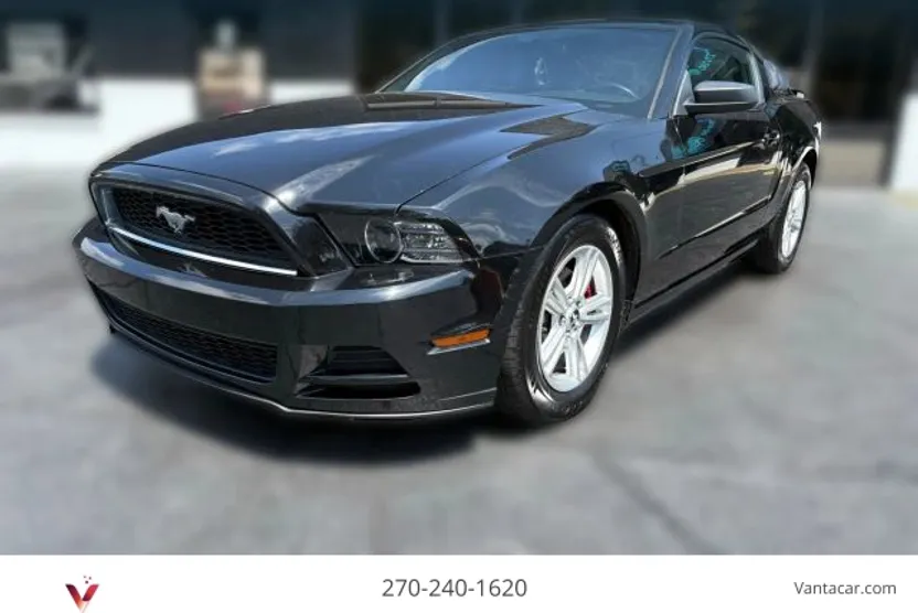 2013 Ford Mustang V6 photo 1