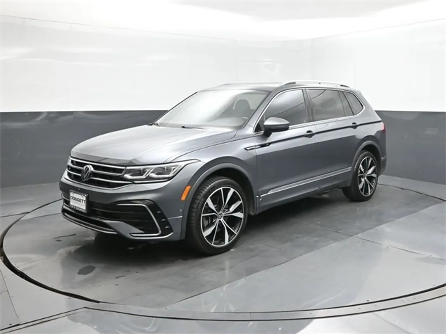 2022 Volkswagen Tiguan SEL R-Line photo 1