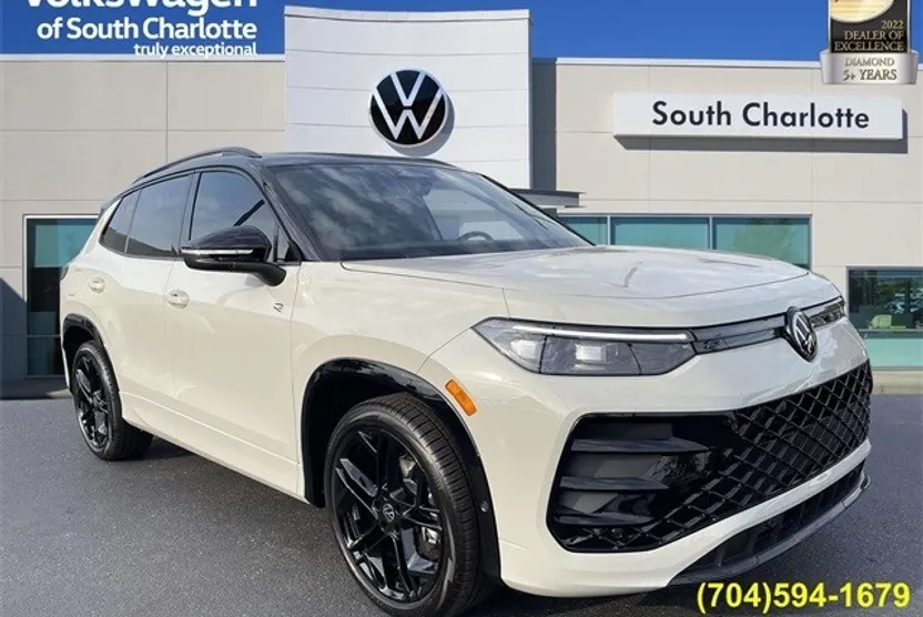 2025 Volkswagen Tiguan SE R-Line Black photo 1
