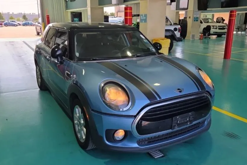 2017 Mini Clubman Base photo 1
