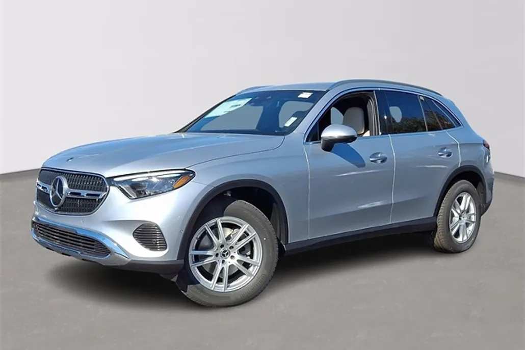 2025 Mercedes Benz GLC 300 4MATIC photo 1