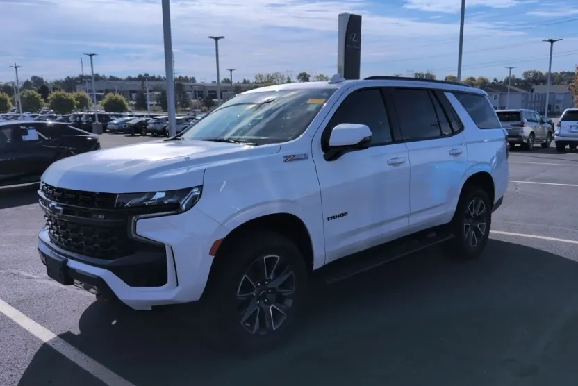 2023 Chevrolet Tahoe Z71 photo 1