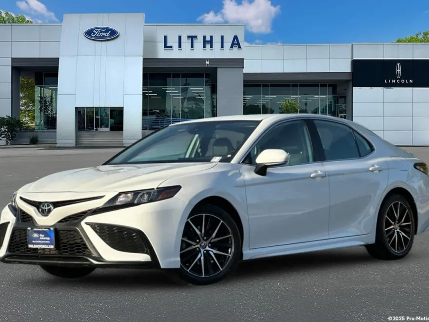 2023 Toyota Camry SE photo 1