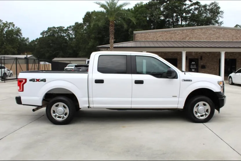 2017 Ford F-150 XL photo 1