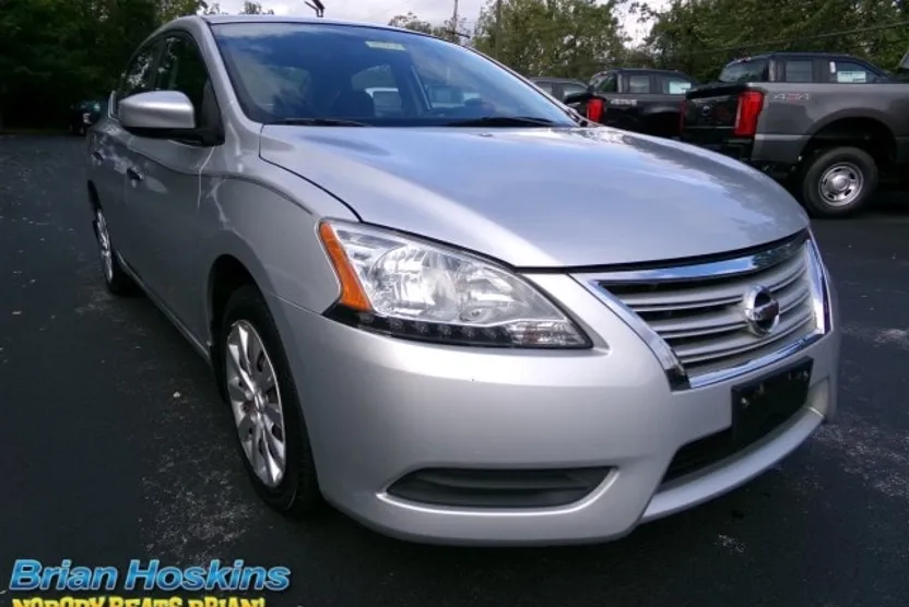 2013 Nissan Sentra SV photo 1