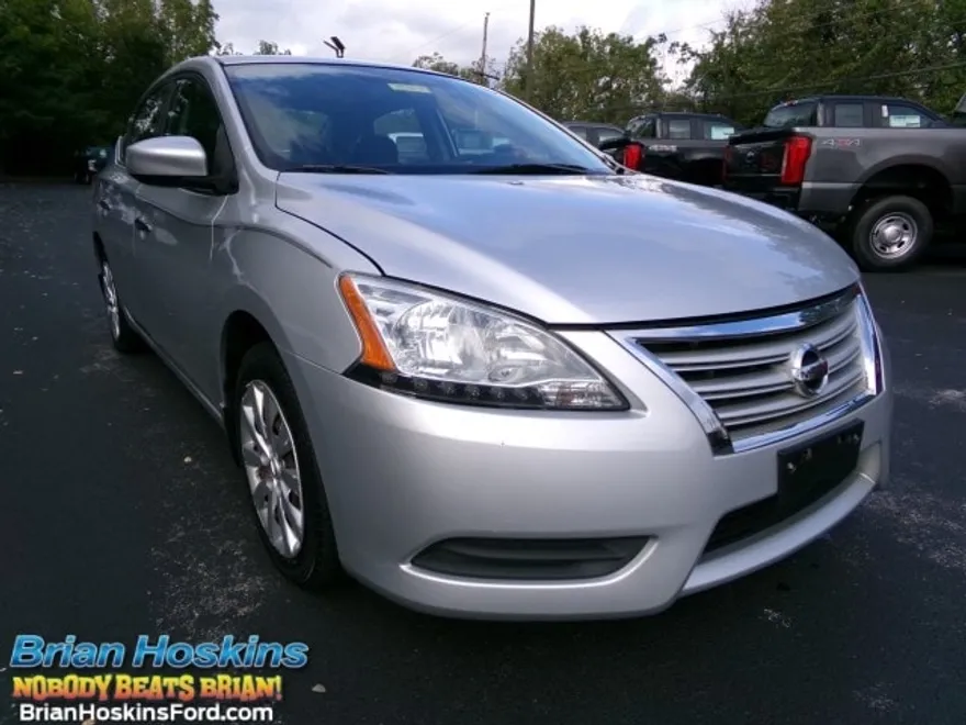 2013 Nissan Sentra SV photo 1