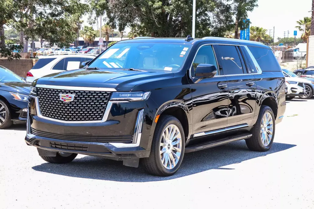 2023 Cadillac Escalade ESV Premium Luxury photo 1
